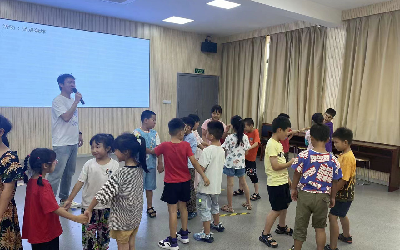 志丹龙观乡中心学校